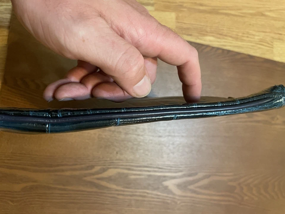 Vintage Italian Leather Croc Embossed Portfolio Clutch – Made in Italy - Image 2 of 4