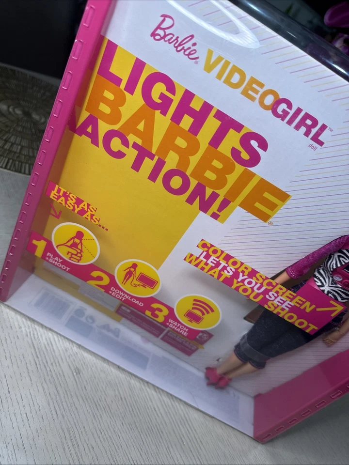 Muñeca Barbie Video Girl 2009 Mattel con cámara de video y pantalla LCD NUEVA EN CAJA coleccionable Foto 4 de 4