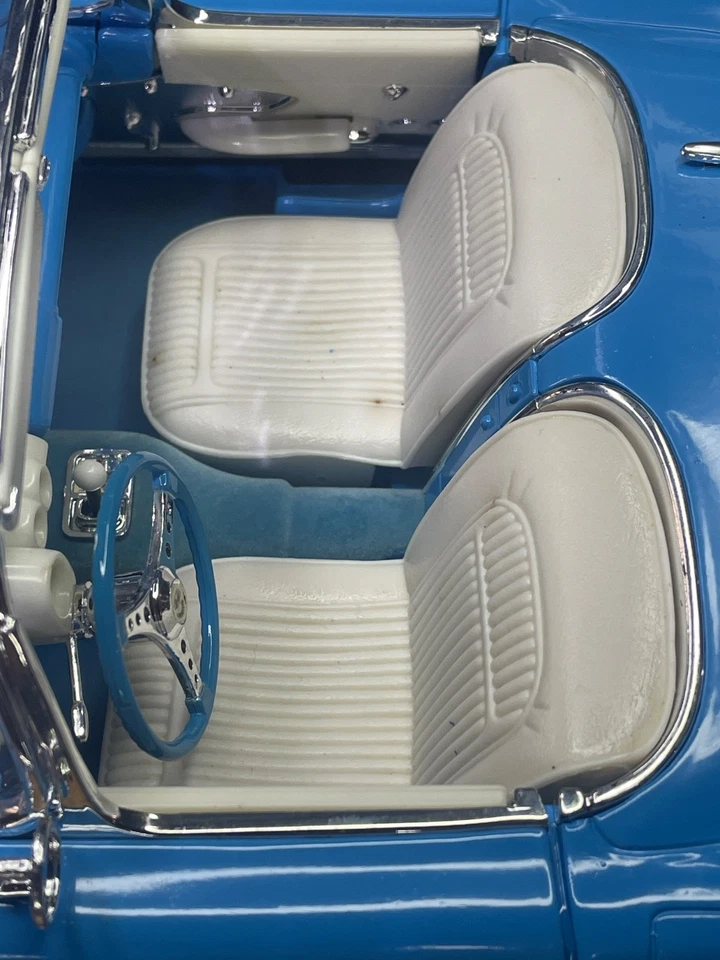 [Gearbox Collectibles] 1958 Chevrolet Corvette Diecast,[1/12 Scale=15" LENGTH] - Image 4 of 4