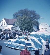 Vintage Stereo Realist Photo 3D Slide SENIORS FLOAT Hobo Day Parade Brookings SD