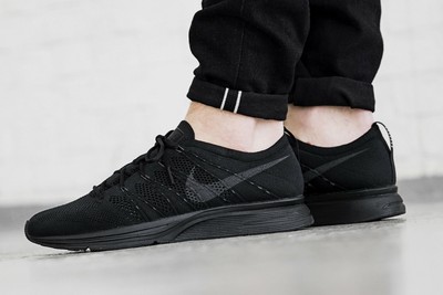 NIKE FLYKNIT TRAINER Running Trainers 
