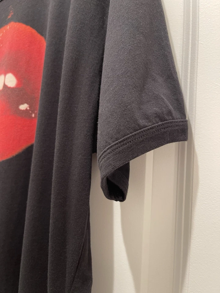 Camisa Vivienne Westwood XL Para Hombre Estampado Labios Rojos Fin del Mundo Sara Stockbridge Foto 2 de 4