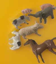 Plastic Farm Animal Figurines Lot Horse Cow Pig Sheep Elephant Collectibles 7pcs