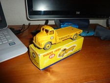 DINKY TOYS # 419 LEYLAND COMET CEMENT WAGON 1956 YELLOW FERROCRETE WITH A BOX