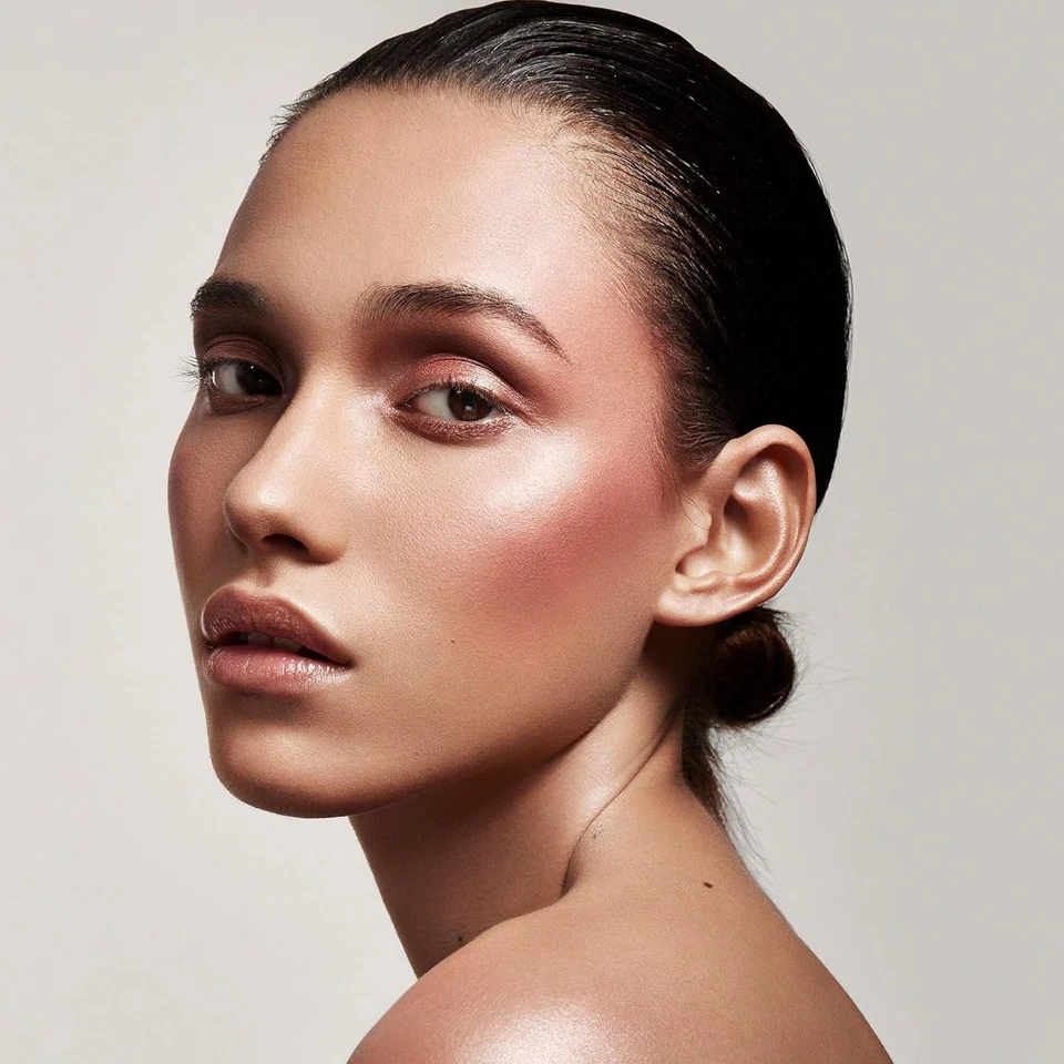 Fenty Beauty Light Coverage Highlighter - Image 3 of 4