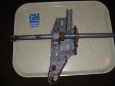 1970 1971 1972 CHEVELLE MONTE DRIVER SIDE FRONT WINDOW TRACK GUIDE ORIGINAL GM