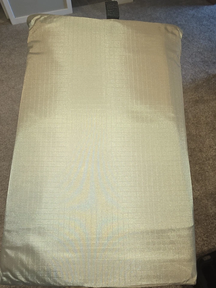 Tela de nailon Ripstop bronceada 70D 1,9 oz y recubierta de uretano por yarda a granel Foto 2 de 4