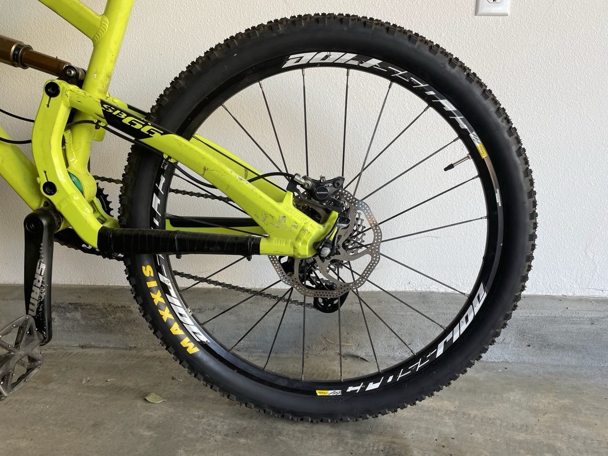 Yeti SB66 Mountain Bike - Fox Factory Kashima - Iconic Lime Green