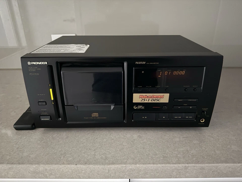 Pioneer PD-F705 File Type Compact Disc Player 25 Multi- Disc CDs + 1, & Remote - image 4 of 4