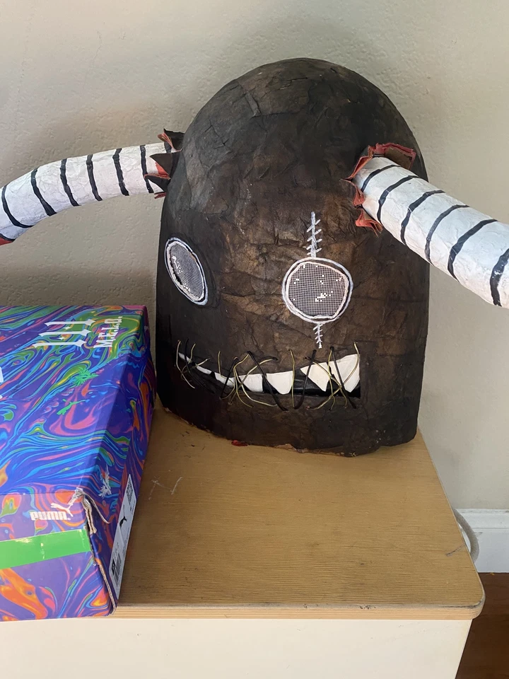 Sudadera Tyler The Creator Early Video Musical 2 Dos Máscaras Hecha a Mano por Artista de Foto 3 de 4