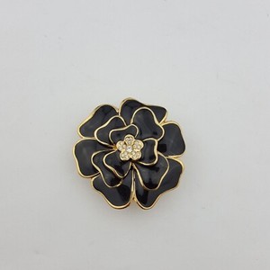 Auction for Small Camellia Belt Buckle with Gold Trim