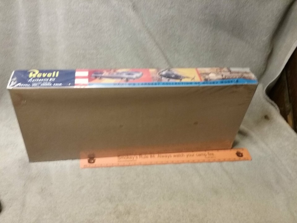 NEW SEALED 1995 REVELL HONEST JOHN MISSILE WITH MOBILE CARRIER Garage