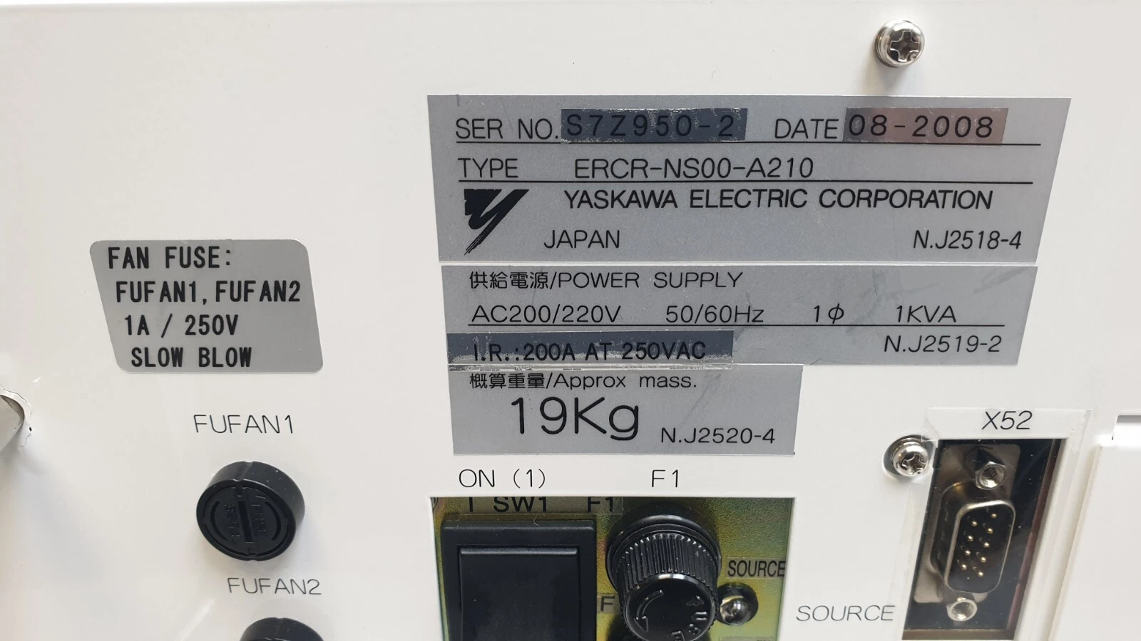 Yaskawa nameplate: type ERCR-NS00-A210, AC200/220V 50/60Hz 1 phase 1KVA, approx. mass 19 kg