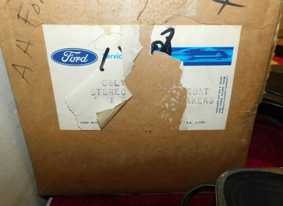 1969 年 Lincoln Mark III Coupe NOS 调幅/8 轨道或调幅/调频 Mulitplex 立体声扬声器套件 — 第 3/4 张图片