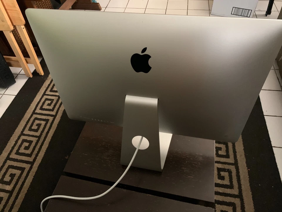 iMac Retina 5K - 27” (Late2015) - Perfect For Graphic Designers - Image 4 of 4