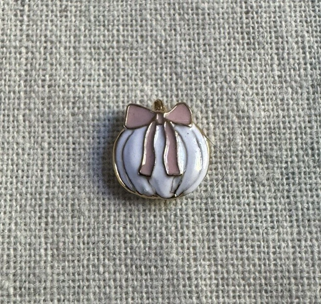 Origami Búho COQUETA CALABAZA con Arco Rosa Esmalte Flotante OTOÑO Y HALLOWEEN Dije Foto 3 de 4