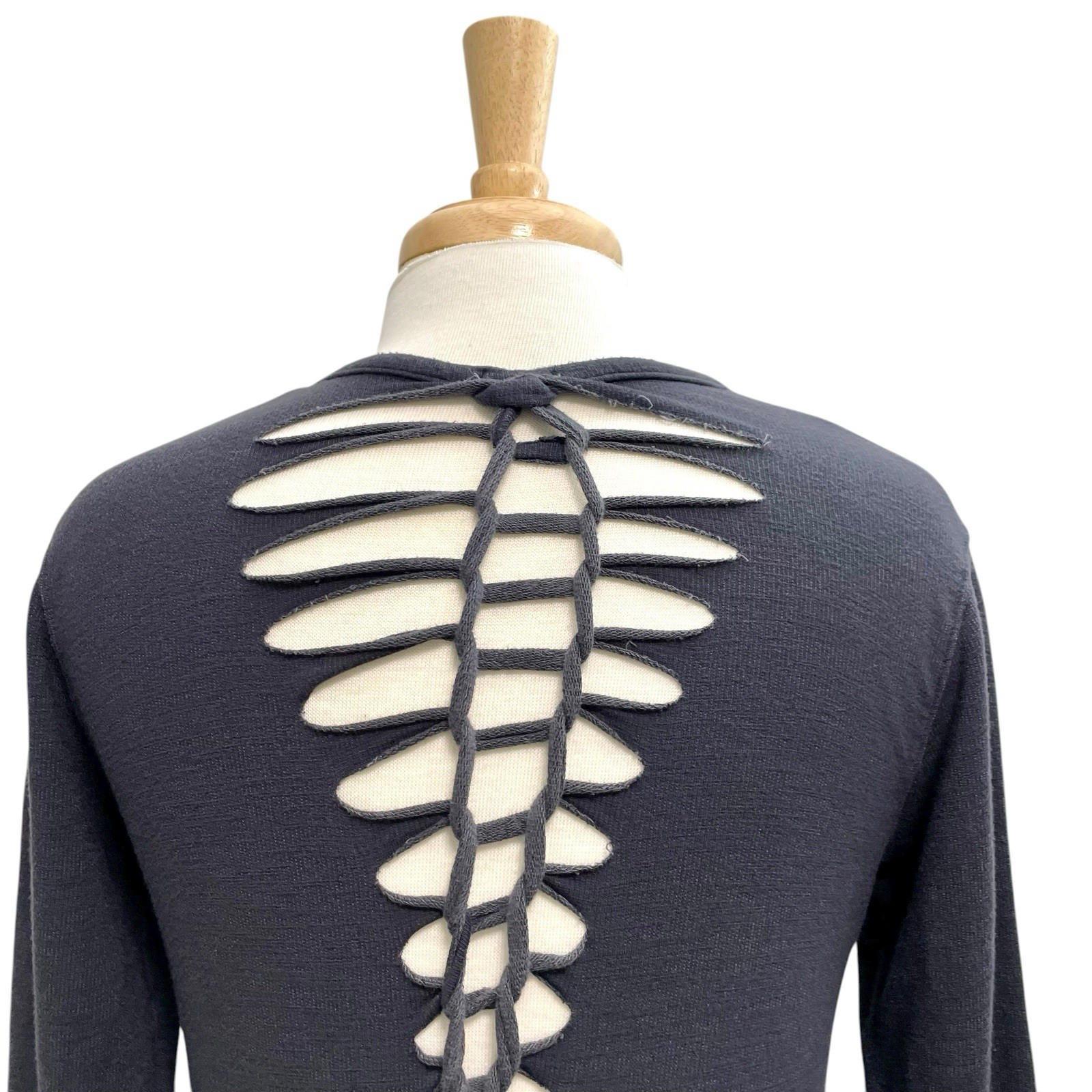 MONROW Ladder Twist-Back Pullover Sweatshirt Char… - image 5