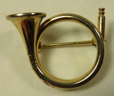 Miniature French Horn Lapel Pin Brooch Gold Tone Christmas Musical Instrument