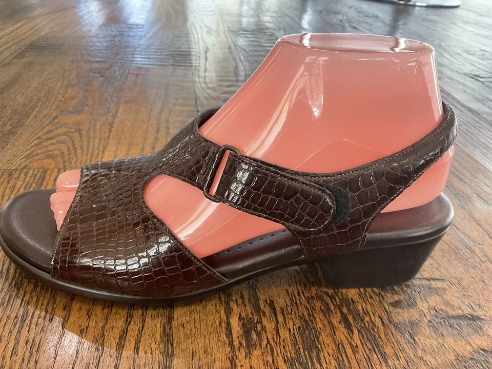 SAS Suntimer Tripad Comfort Sling Back Sandals Faux Snake Skin Women’s 8.5 N - Image 3 of 4