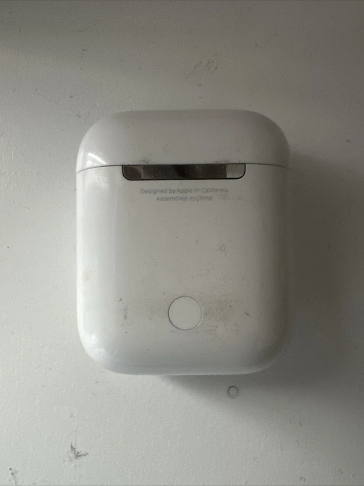 Apple AirPods (2nd generation), photo 2 of 3