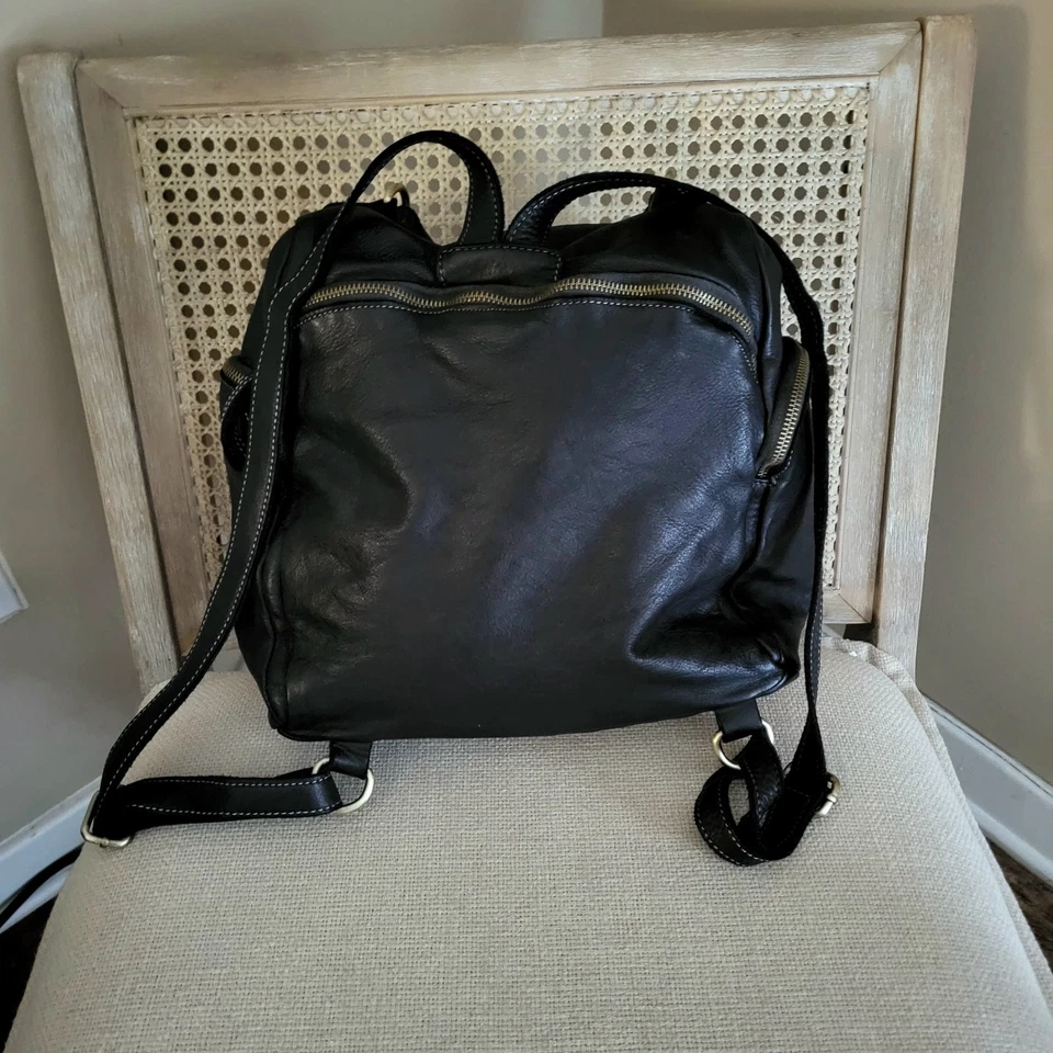 Mochila Free People Bolsa Nova Mia Negra Cuero Suave Hecha en Italia Foto 3 de 4