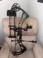 Bowtech Realm SR6 RH 60lb 26-30" draw   Black on Black With upgrades