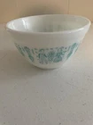 Vintage PYREX Amish Butterprint  1  1/2 pt Nesting Bowl #401  Pre owned EUC