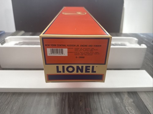Lionel 6-28060 NY Central 4-6-4 Hudson Jr Locomotive &Tender, W/ Railsounds, Box - Picture 5 of 5