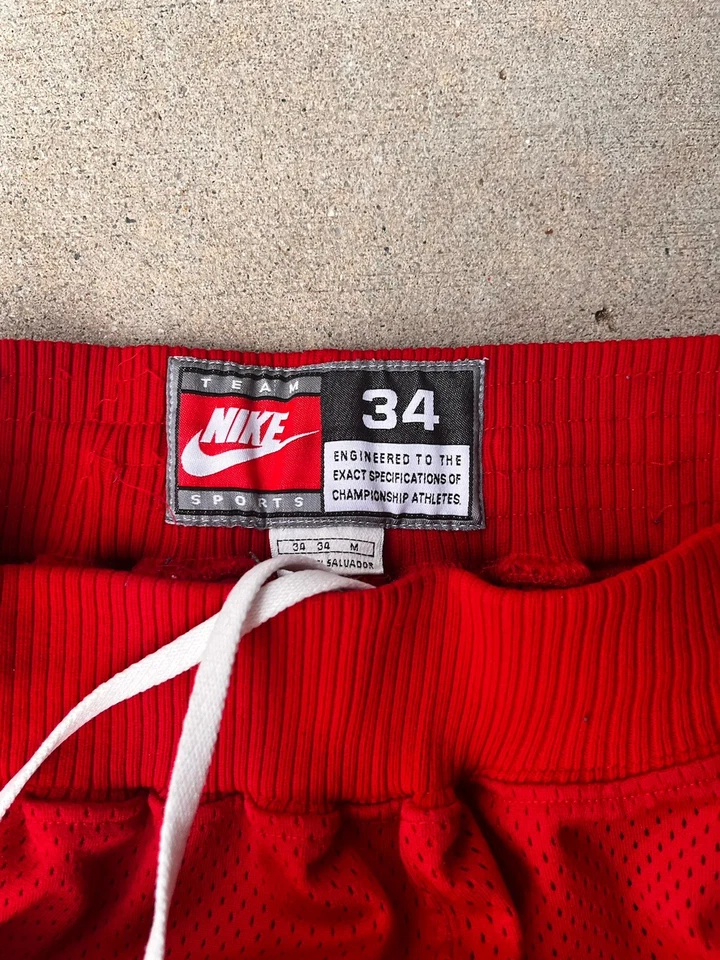 Pantalones Cortos de Visitante Nike Equipo Auténtico Miami Heat Años 90 Talla 34 Foto 4 de 4