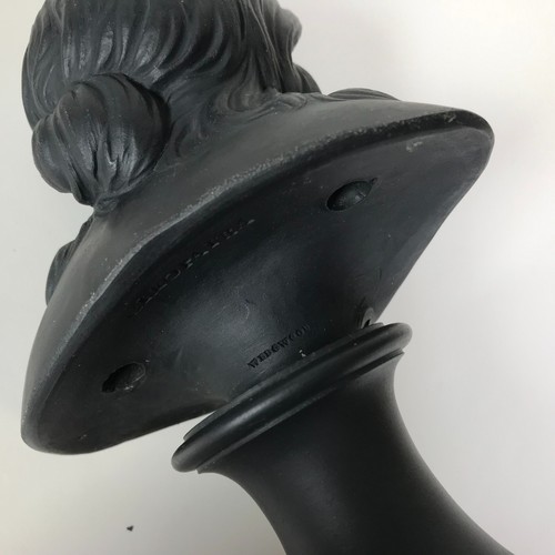 Early 1800s Wedgwood Black Basalt Bust of Cleopatra - Picture 10 of 10