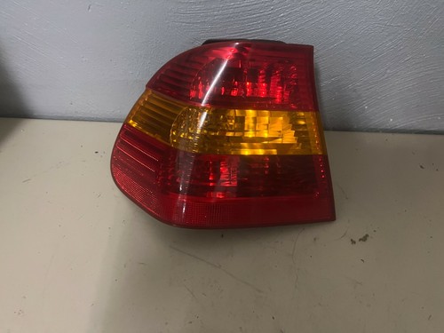 BMW E46 316i N42B18 85kW 115PS 2004  Rücklicht Rückleuchte Links Aussen 6946533