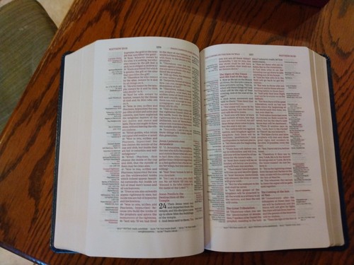 NKJV, Thompson Chain-Reference Bible, Handy Size, Leathersoft, Navy, Red Letter, - Imagen 9 de 16