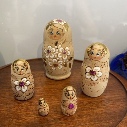 5 x Russian Doll sets Vintage And Modern different sizes - Picture 13 of 17