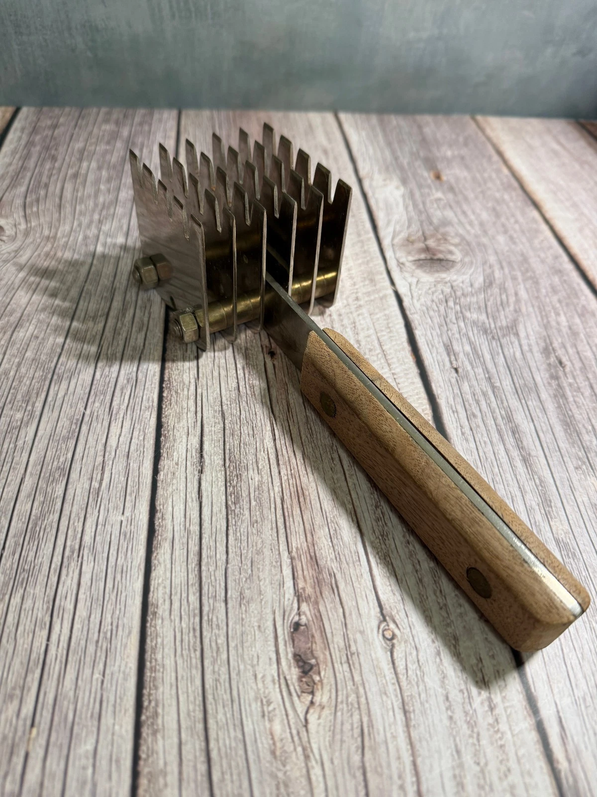 Vintage Butcher’s Pal Co Meat Tenderizer Heavy Duty 9” and 2 5/8” Sq, & 1.8 lbs.
Opens in a new wind