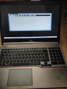Laptop FUJITSU E754 Lifebook DEFEKT Bastler Ersatzteile ohne Festplatte