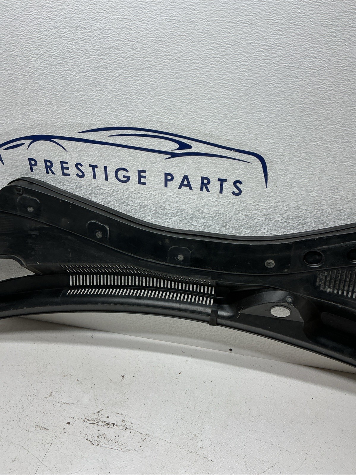 14-17 Maserati Quattroporte Windshield Wiper Washer Cowl Cover Panel OEM