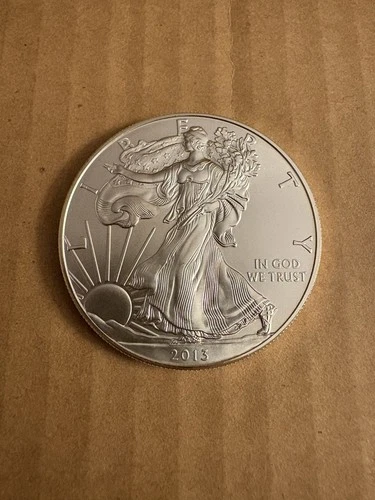 Walking Liberty American Eagle Uncirculated 2013 Dollar 1 oz. Fine Silver