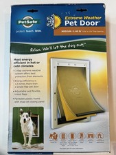 PetSafe Extreme Weather Pet Door   Medium 1  40 lbs  New in Box