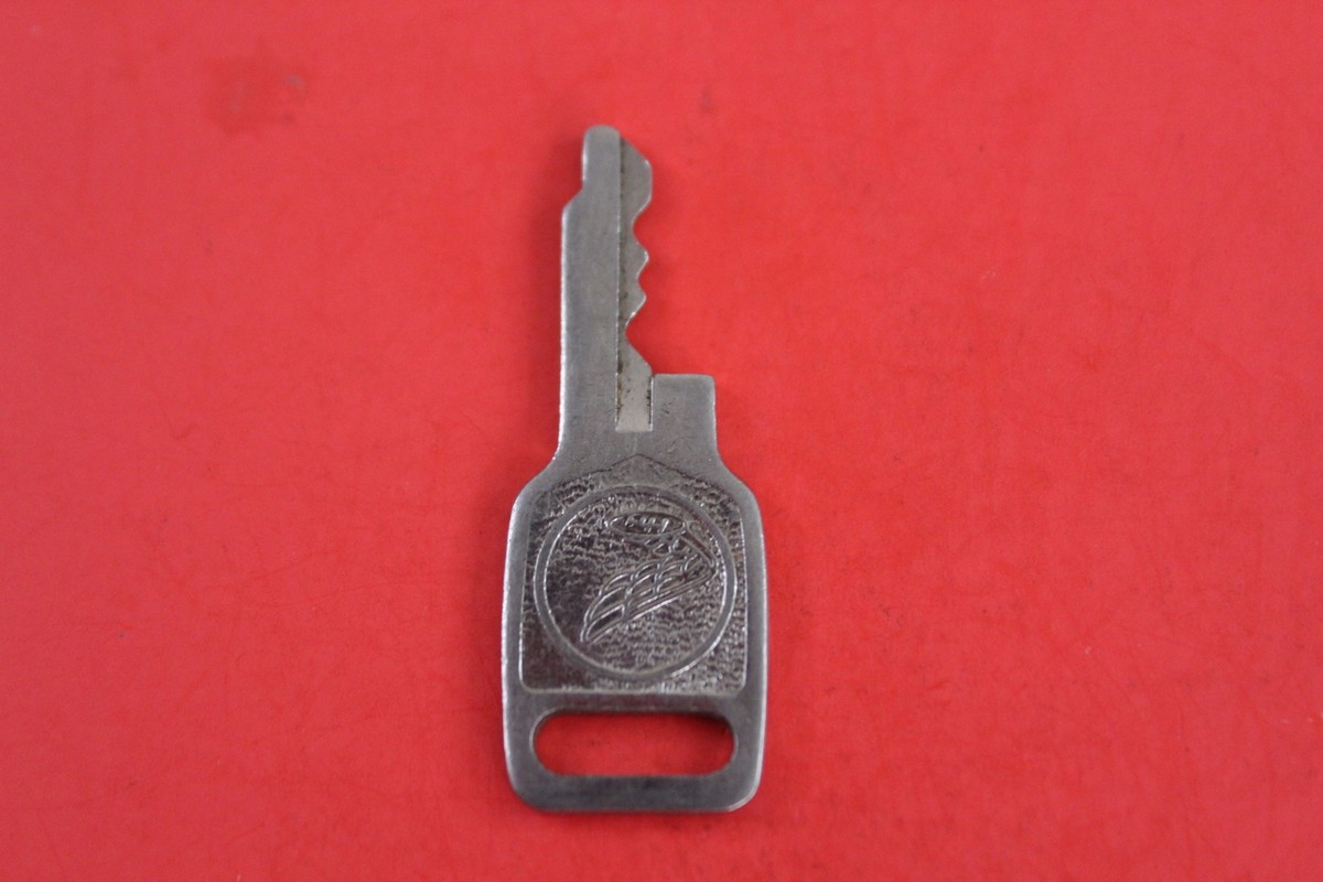 NOS Vintage Honda OEM Factory Pre Cut Motorcycle Key #T7645