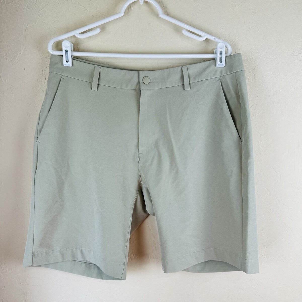 Cutter Buck Men's Active Drytec Golf Shorts Tan Sz 34