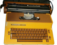 Silver-Reed 8750 Vintage 1970's Electronic Typewriter Yellow With Case thumbnail
