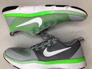 men's free train versatility running shoes