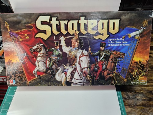 Stratego Battlefield Strategy Board Game. Milton Bradley