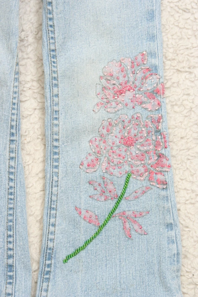 Pantalones de mezclilla azules para niñas 4 cuatro 20" cintura X 17 entrepierna algodón ramio floral Xhilaration M9 Foto 3 de 4