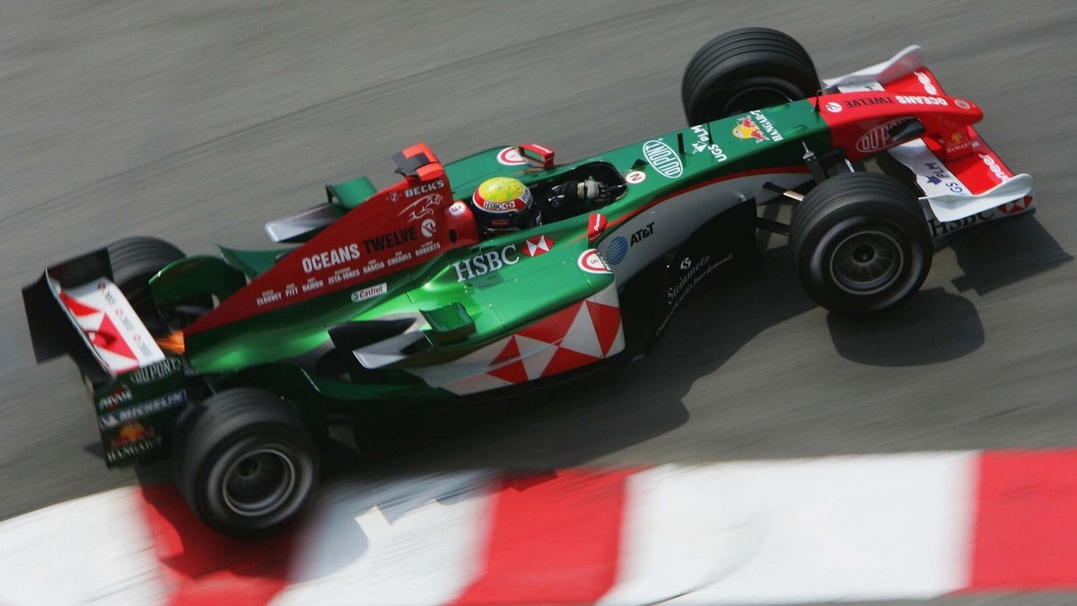 ミニカー MINICHAMPS 1/18 F1 2004 Jaguar R5 ミニカー MINICHAMPS 1/18 F1 2004 Jaguar R5 Minichamps 1/18