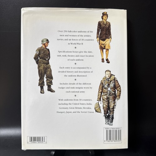Uniforms Of World War II By Peter Darman (1998) - Picture 3 of 17