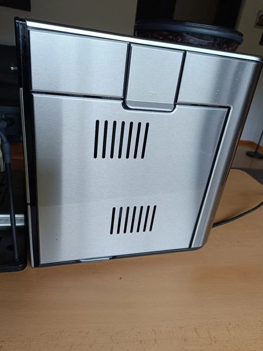 Siemens EQ.8 300 Edelstahl Kaffeevollautomat - Bild 4 von 4