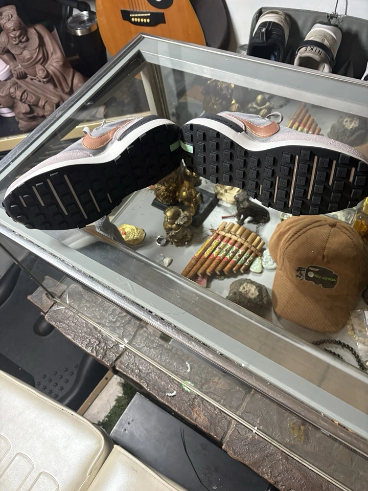 Nike Waffle One (GS) в «Summit White/Amethyst Ash-Off Noir», размер 4,5 - Изображение 4 из 4