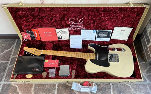 Fender LE 70th Anniversary Broadcaster Electric Guitar - Blackguard Blonde
