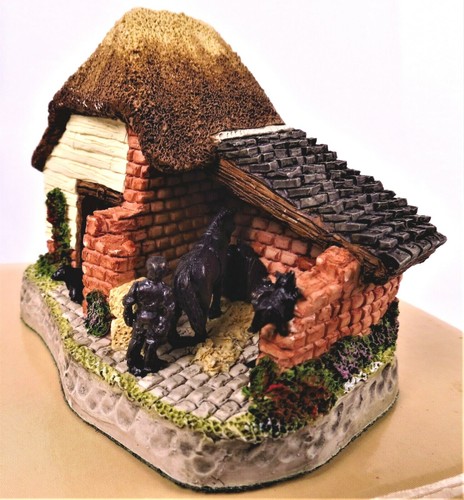 David Winter Cottages - Staffordshire Stable The Shires 1992 en caja original - Imagen 4 de 10